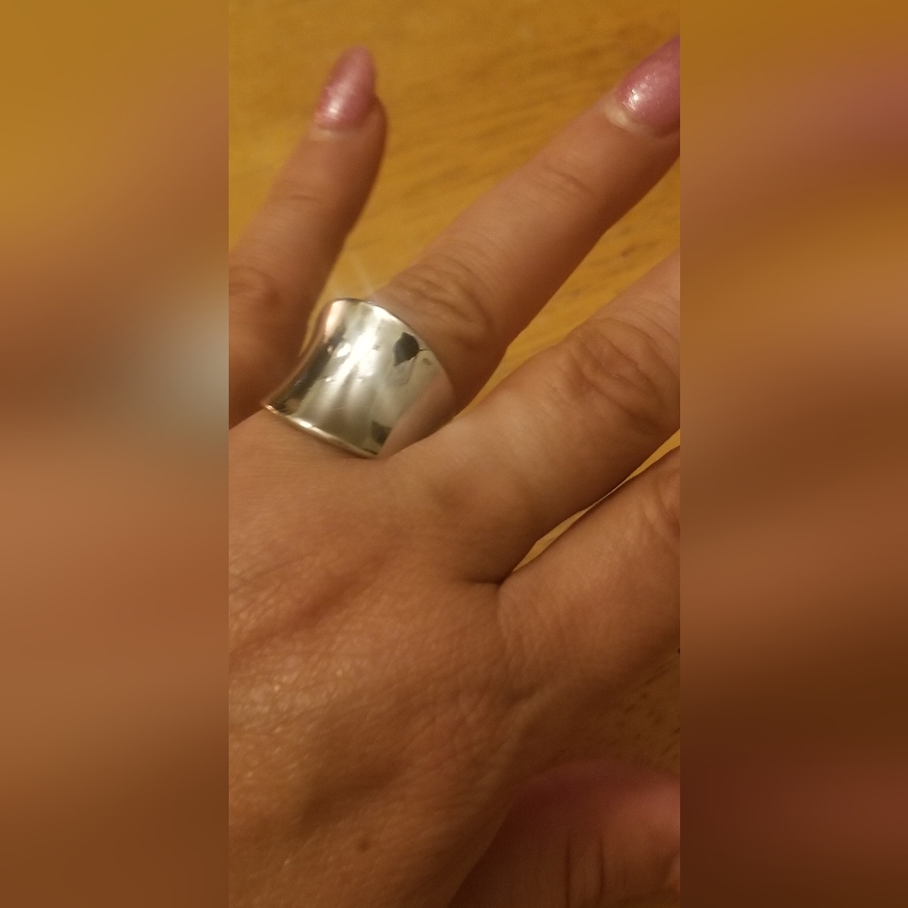 Silver tone ring